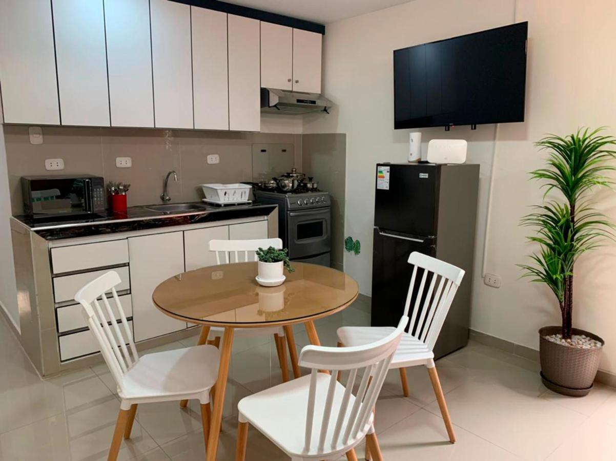Acogedor Departamento Amoblado En San Miguel, Primer Piso, Wifi. 리마 외부 사진